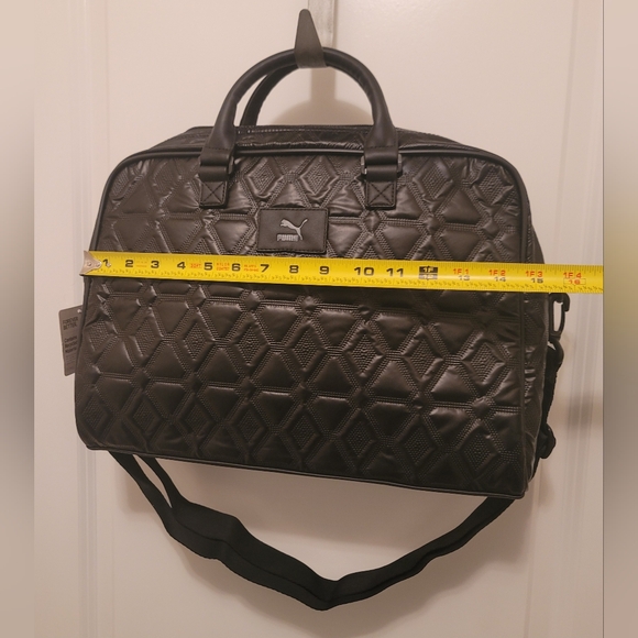 Puma Oversized Classics Archive Sports Bag with Handles, Black Metallic - Picture 11 of 12